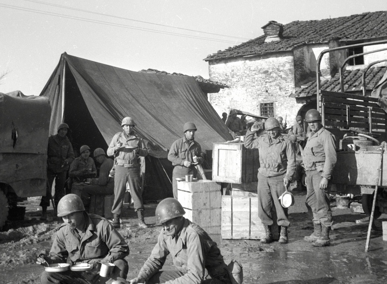 Chow time in Italy